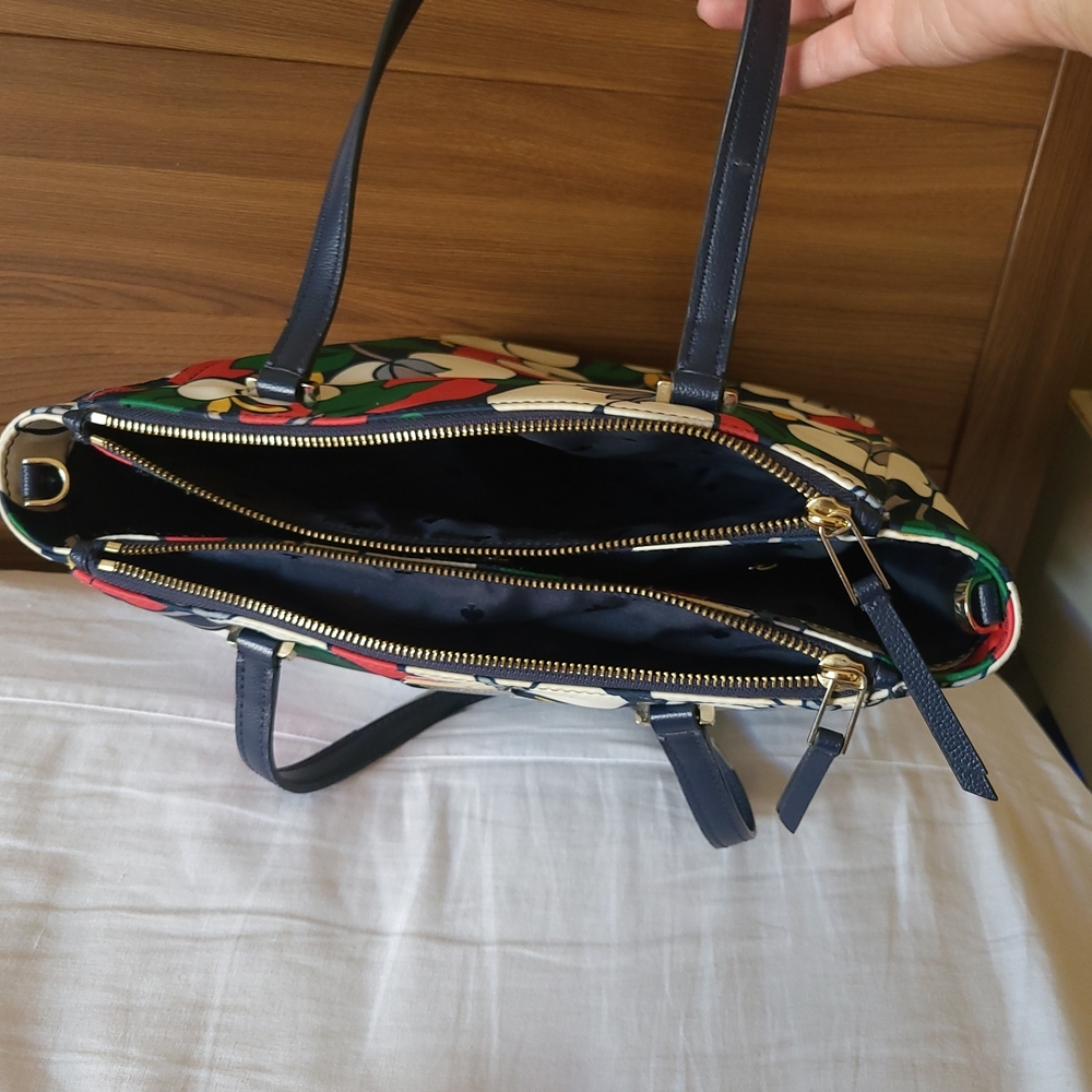 Kate Spade Red and Green Tote Bag with Floral Design - Picture 8 of 10